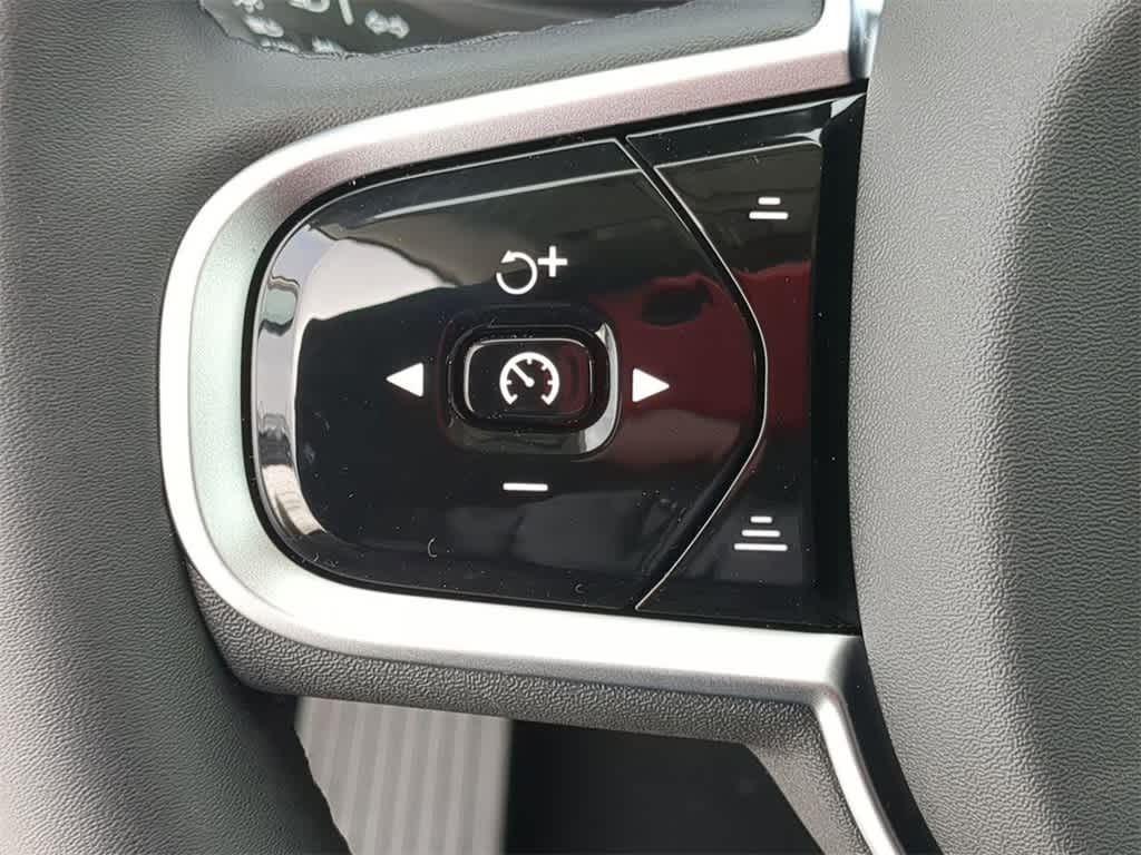 Thumbnail: 2026 Volvo XC60 - 22