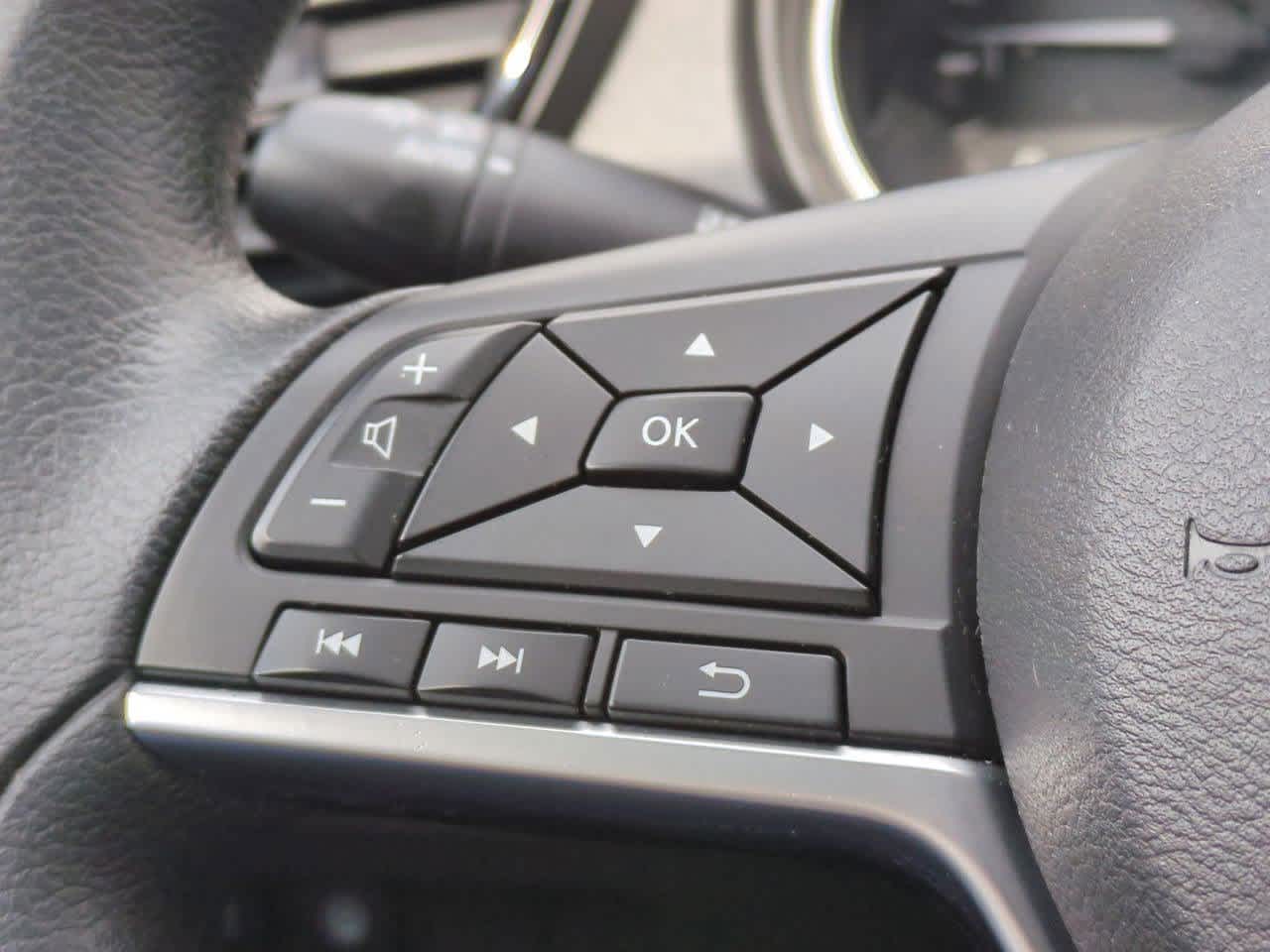 Thumbnail: 2019 Nissan Rogue Sport - 22