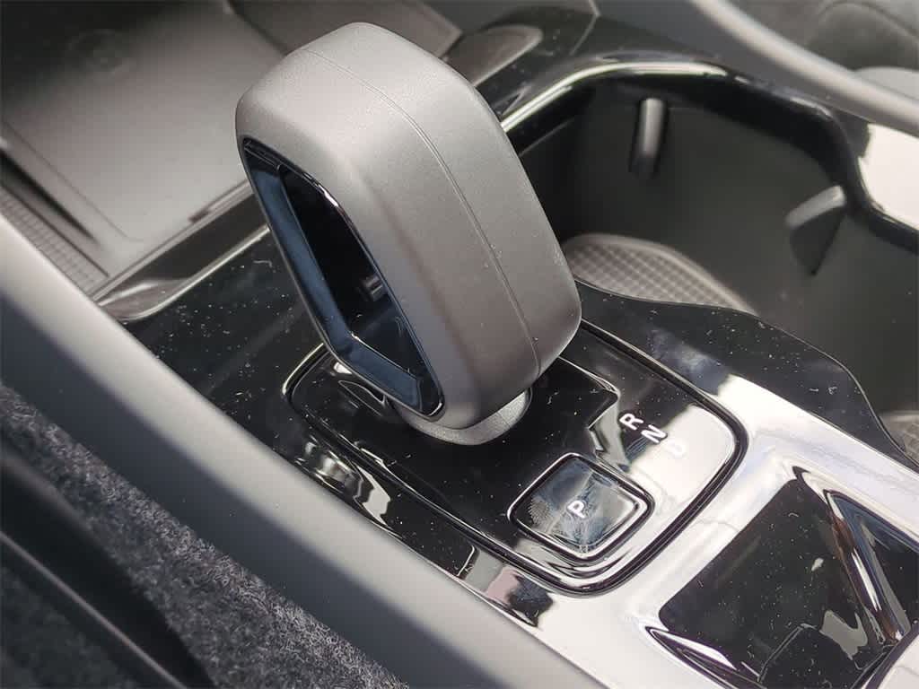 Thumbnail: 2026 Volvo XC40 - 32