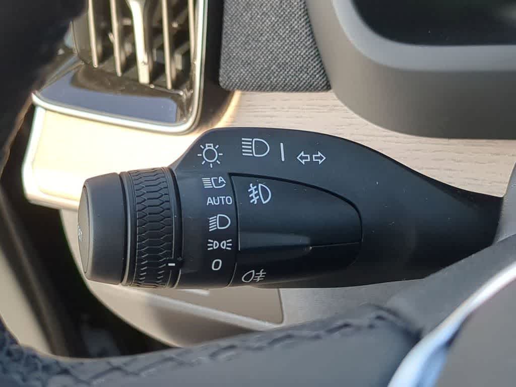 Thumbnail: 2026 Volvo XC90 - 27