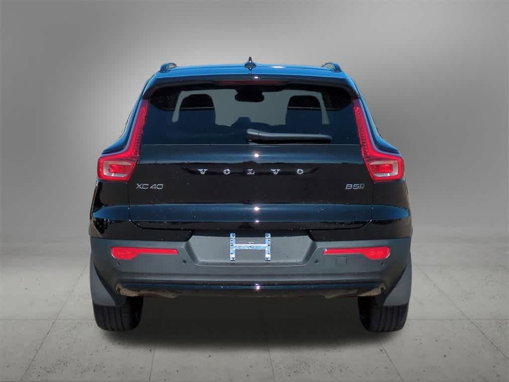 Thumbnail: 2026 Volvo XC40 - 5