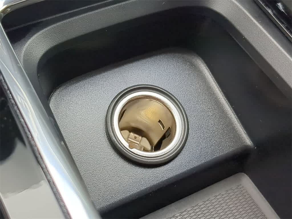 Thumbnail: 2026 Volvo XC60 - 29