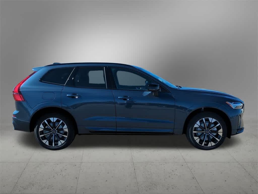 Thumbnail: 2026 Volvo XC60 - 7