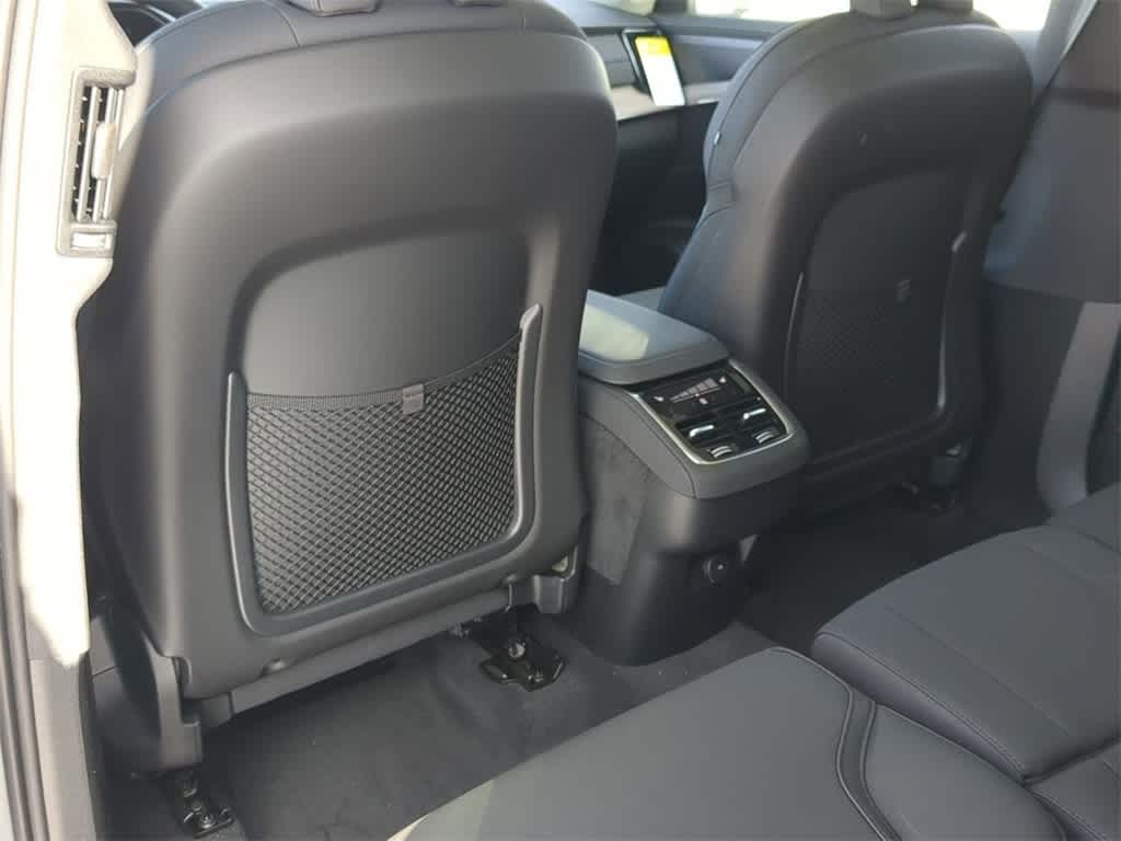 Thumbnail: 2026 Volvo XC90 - 17
