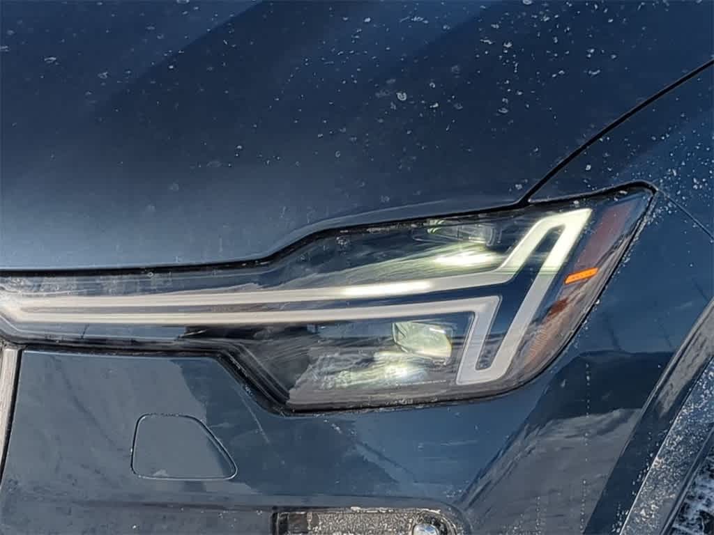 Thumbnail: 2026 Volvo XC90 - 10