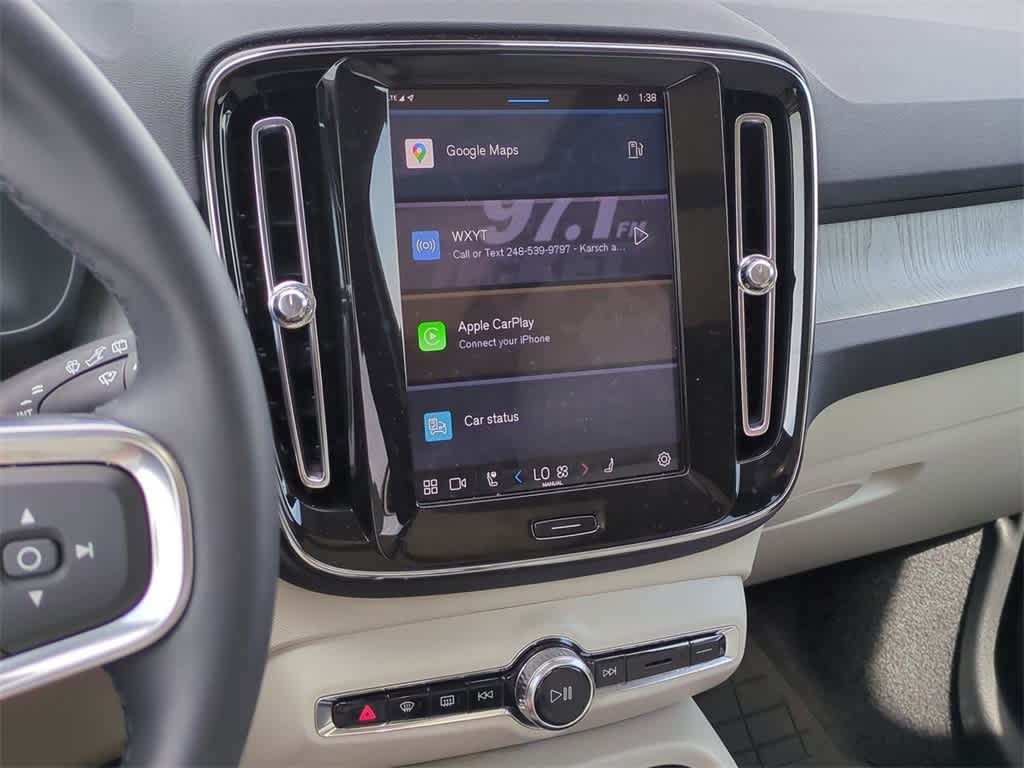 Thumbnail: 2025 Volvo XC40 - 28