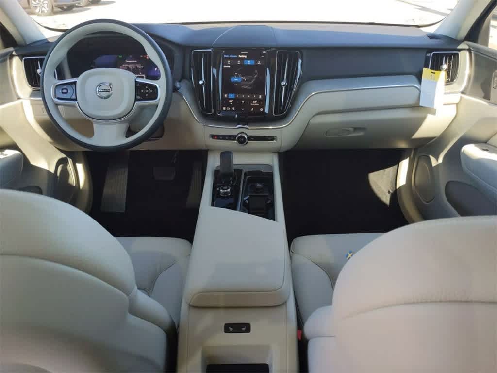 Thumbnail: 2025 Volvo XC60 - 13