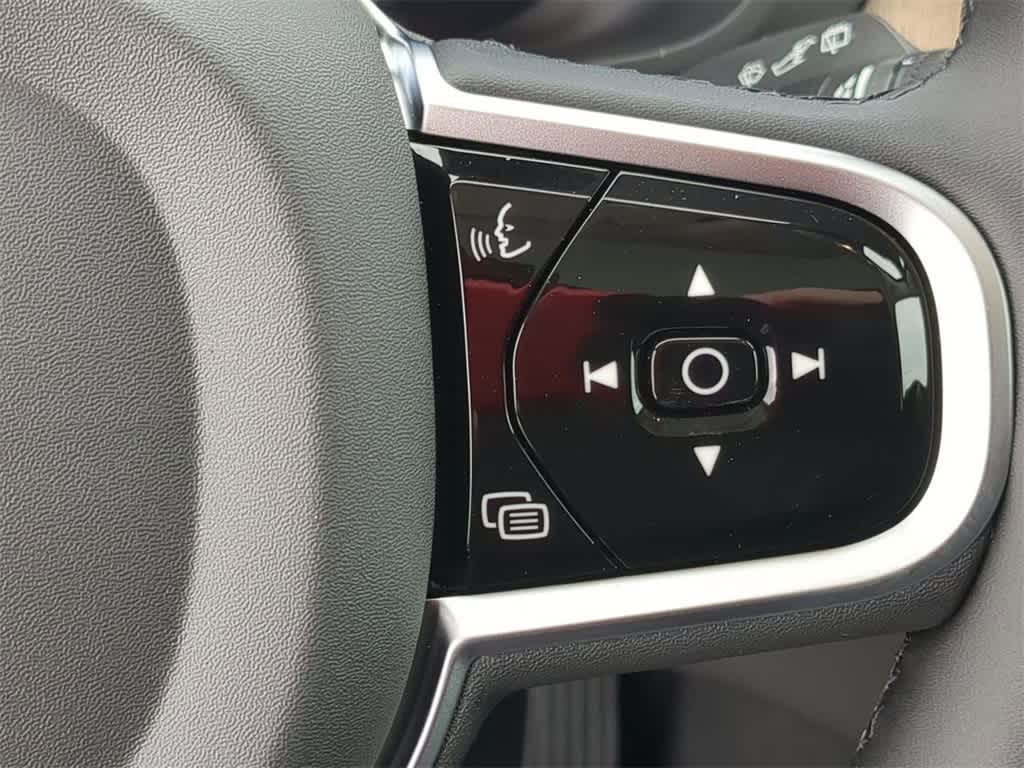 Thumbnail: 2026 Volvo XC60 - 23