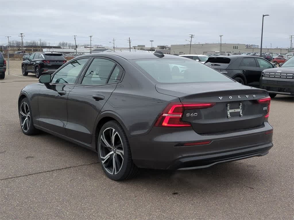 2024 Volvo S60 B5 Core photo 4