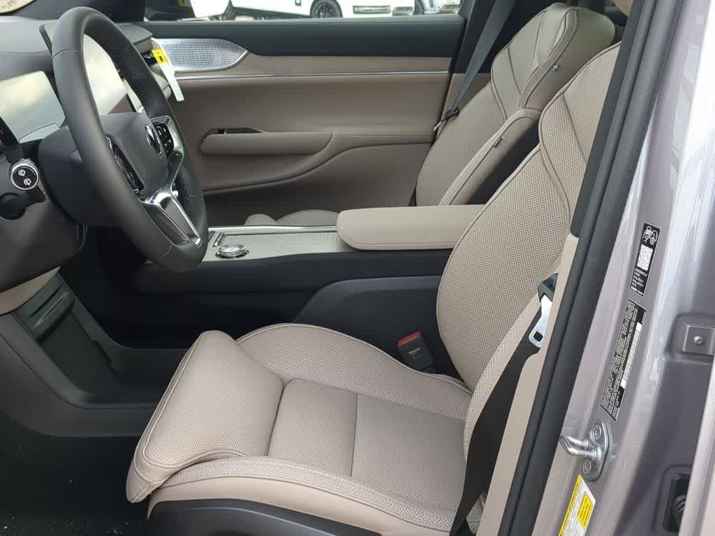 Thumbnail: 2026 Volvo EX90 - 15