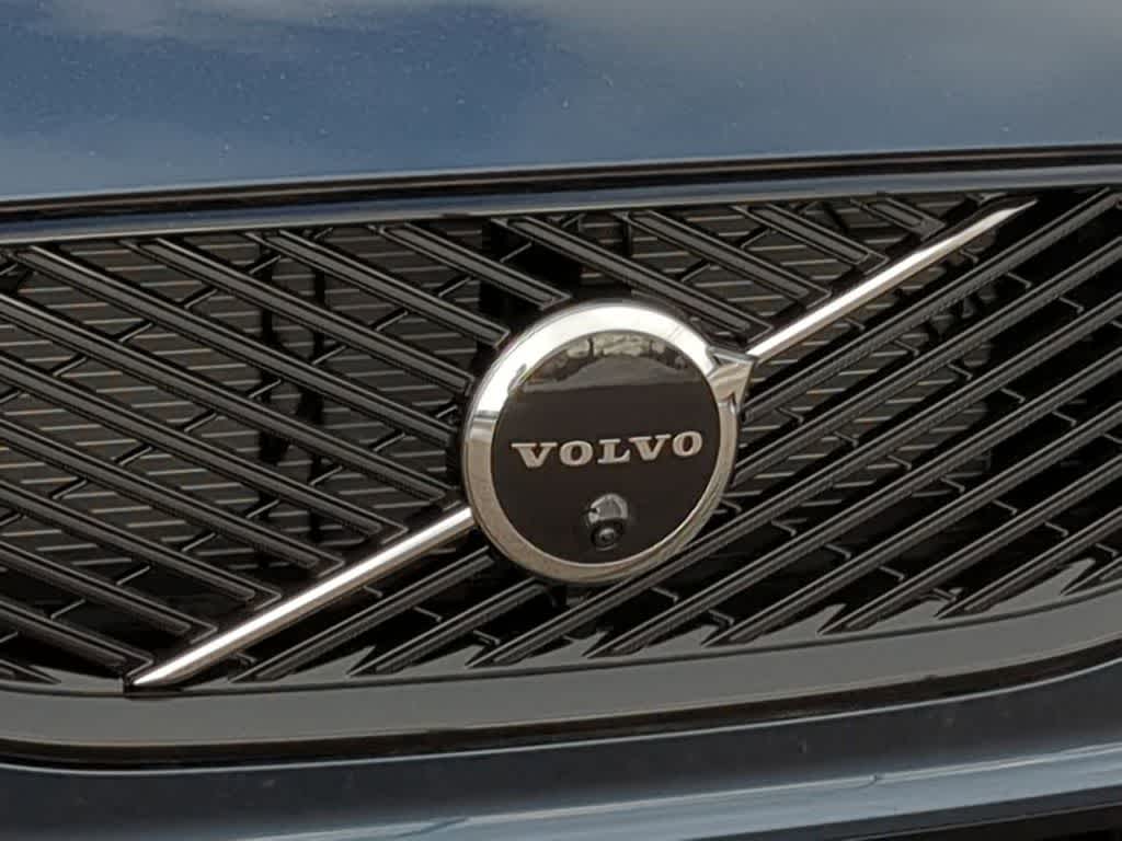 Thumbnail: 2026 Volvo XC60 - 11