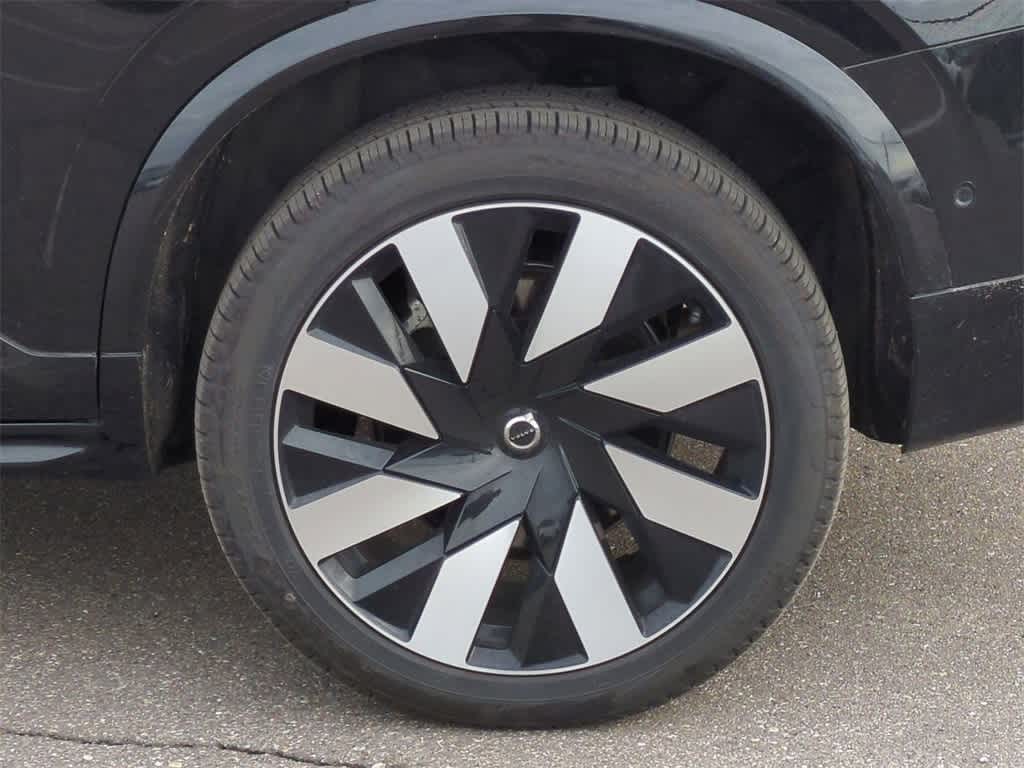 Thumbnail: 2025 Volvo XC90 - 13