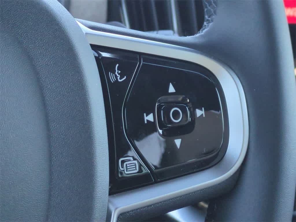 Thumbnail: 2026 Volvo XC90 - 24