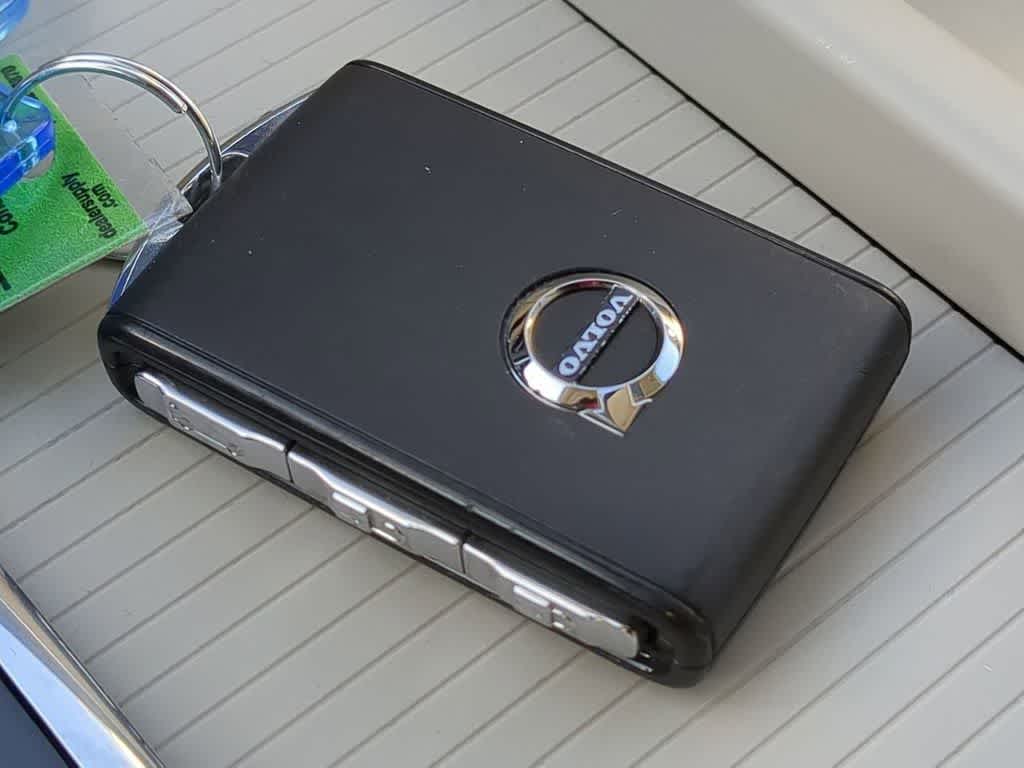 Thumbnail: 2025 Volvo XC60 - 33