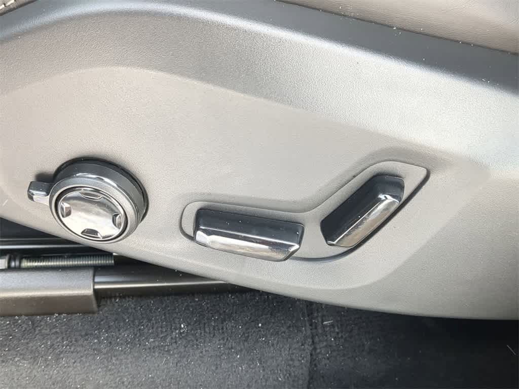 Thumbnail: 2026 Volvo XC90 - 9