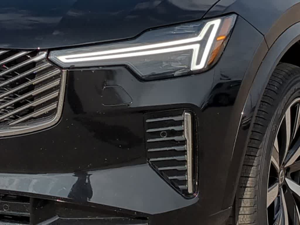 Thumbnail: 2026 Volvo XC90 - 10