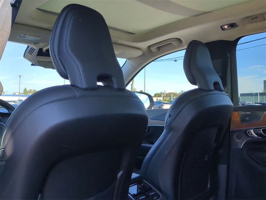 Thumbnail: 2019 Volvo XC90 - 16