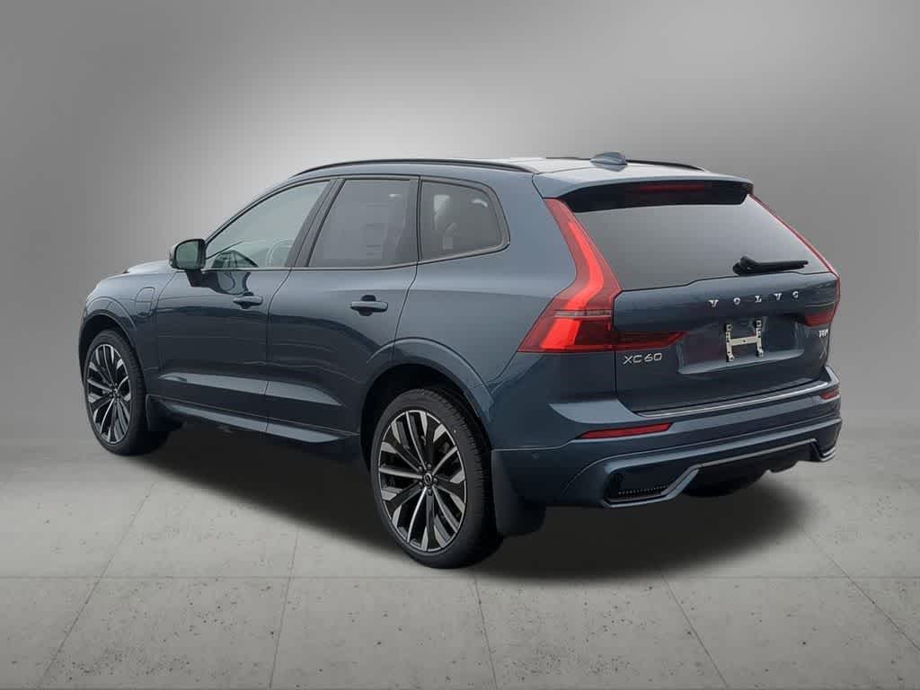 Thumbnail: 2026 Volvo XC60 - 4