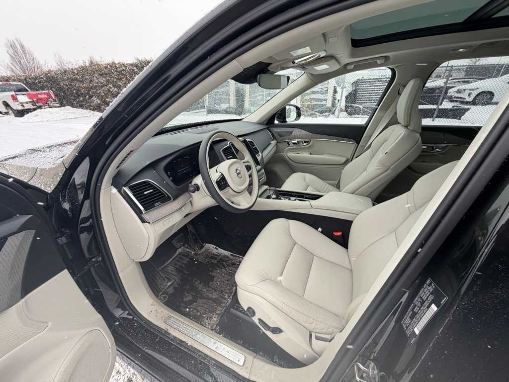 Thumbnail: 2025 Volvo XC90 - 13