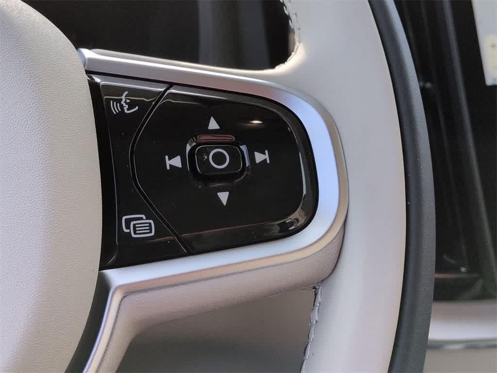 Thumbnail: 2026 Volvo XC60 - 24