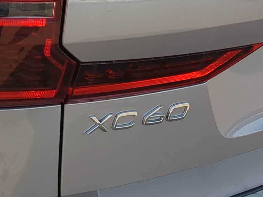 Thumbnail: 2026 Volvo XC60 - 12