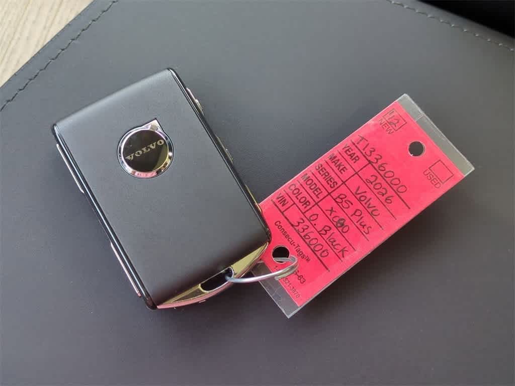 Thumbnail: 2026 Volvo XC60 - 33