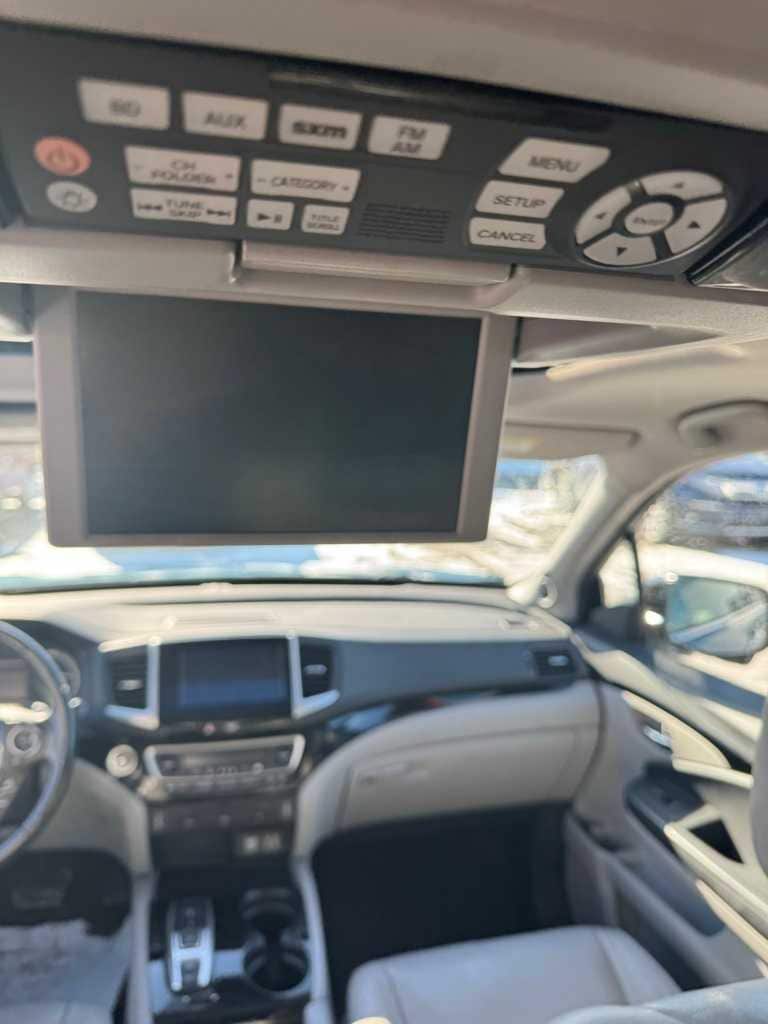 Thumbnail: 2016 Honda Pilot - 22