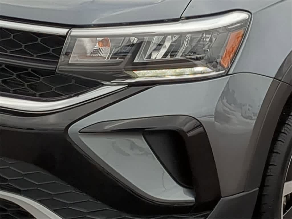 Thumbnail: 2024 Volkswagen Taos - 10