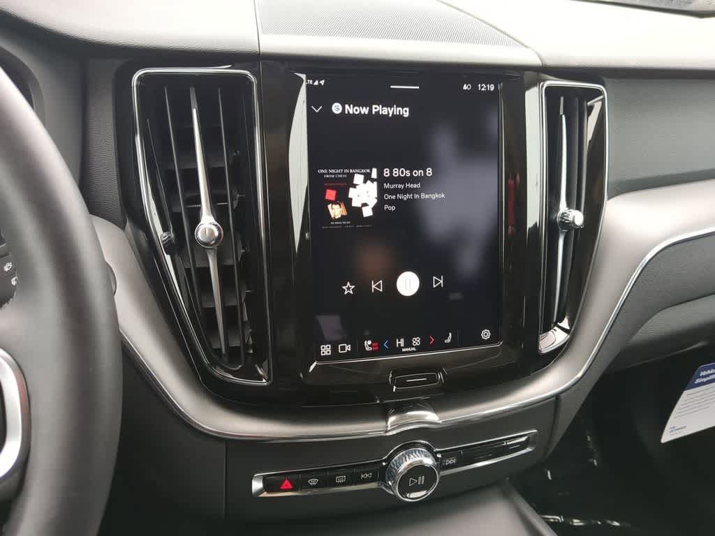 Thumbnail: 2025 Volvo XC60 - 26