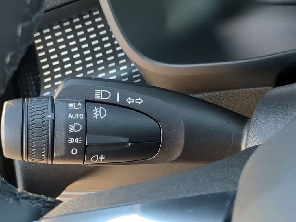 Thumbnail: 2026 Volvo XC40 - 25