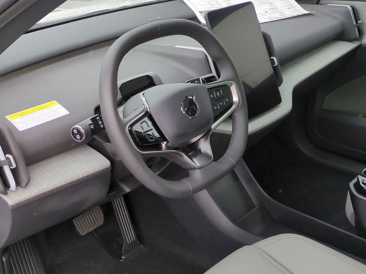 Thumbnail: 2025 Volvo EX30 - 2