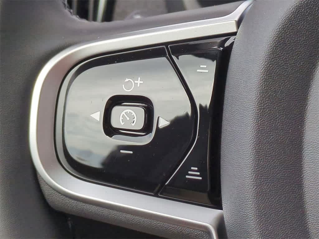 Thumbnail: 2026 Volvo XC90 - 23