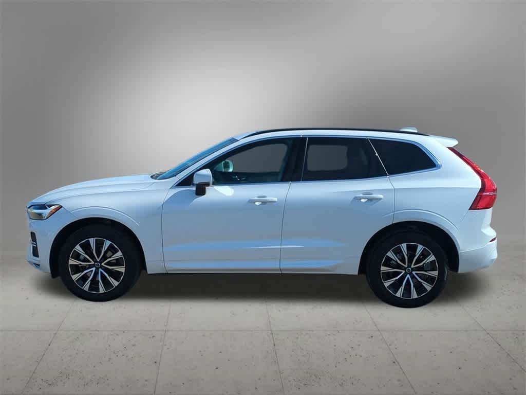2023 Volvo XC60 B5 Core photo 3