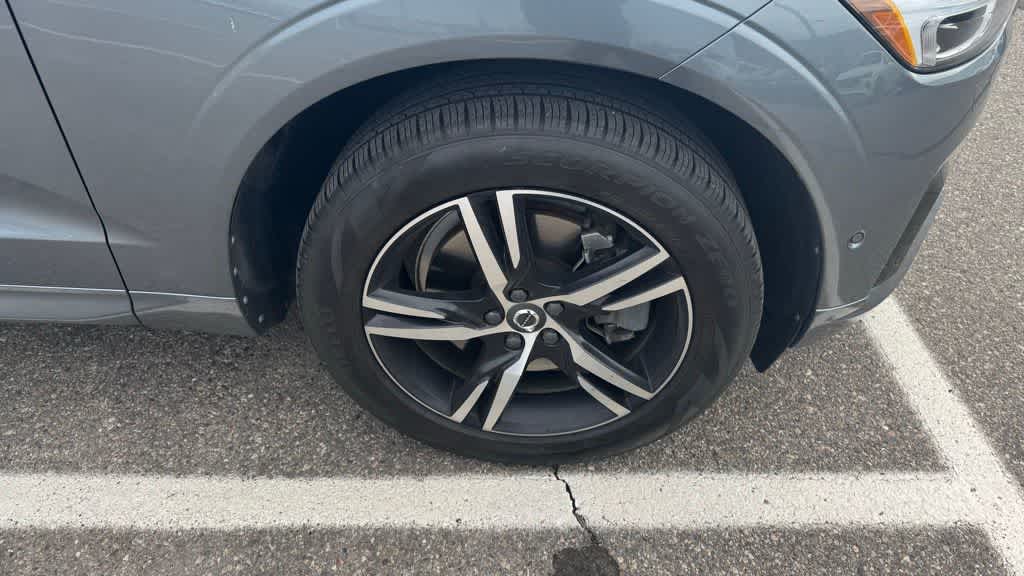 Thumbnail: 2019 Volvo XC60 - 11
