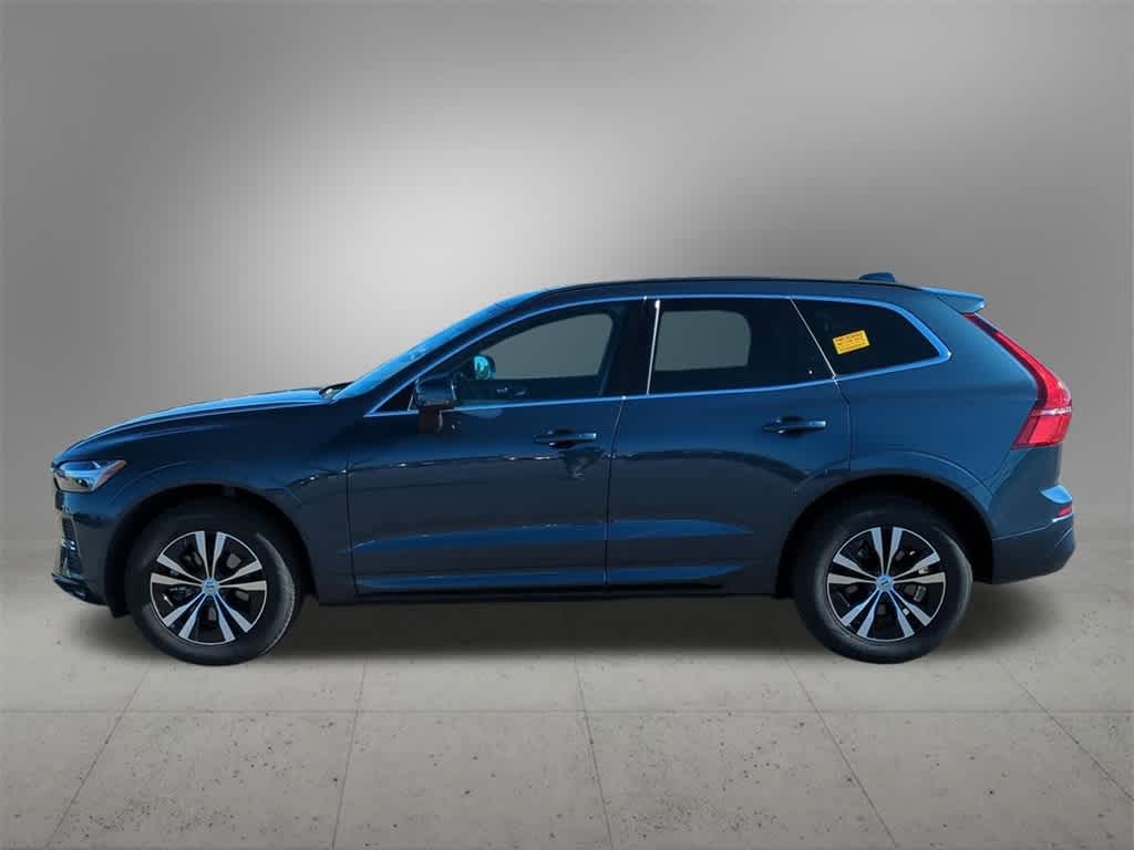 Thumbnail: 2023 Volvo XC60 - 3