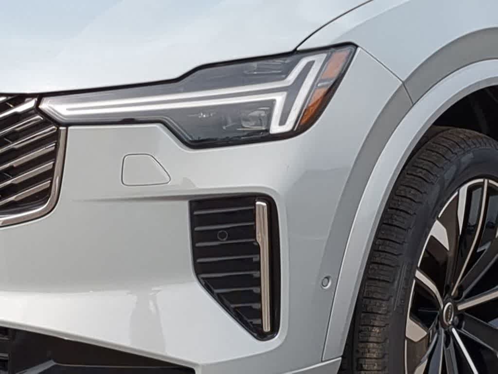Thumbnail: 2026 Volvo XC90 - 10
