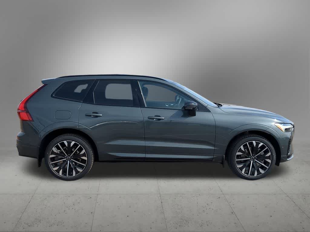 Thumbnail: 2026 Volvo XC60 - 7