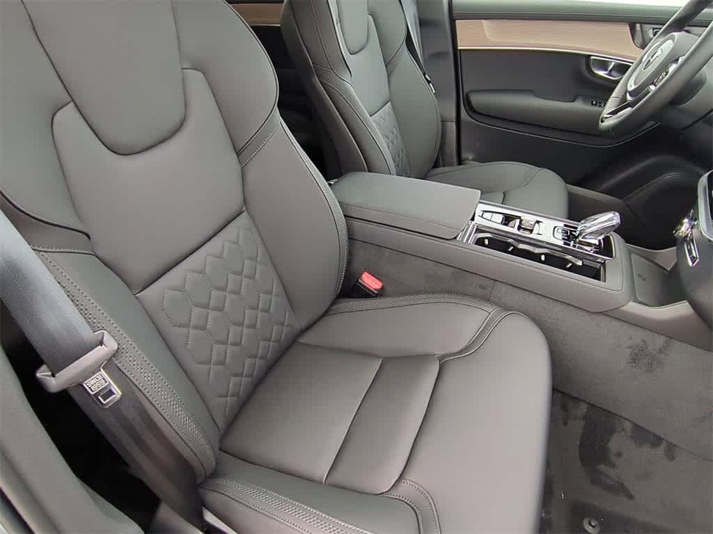 Thumbnail: 2026 Volvo XC90 - 21