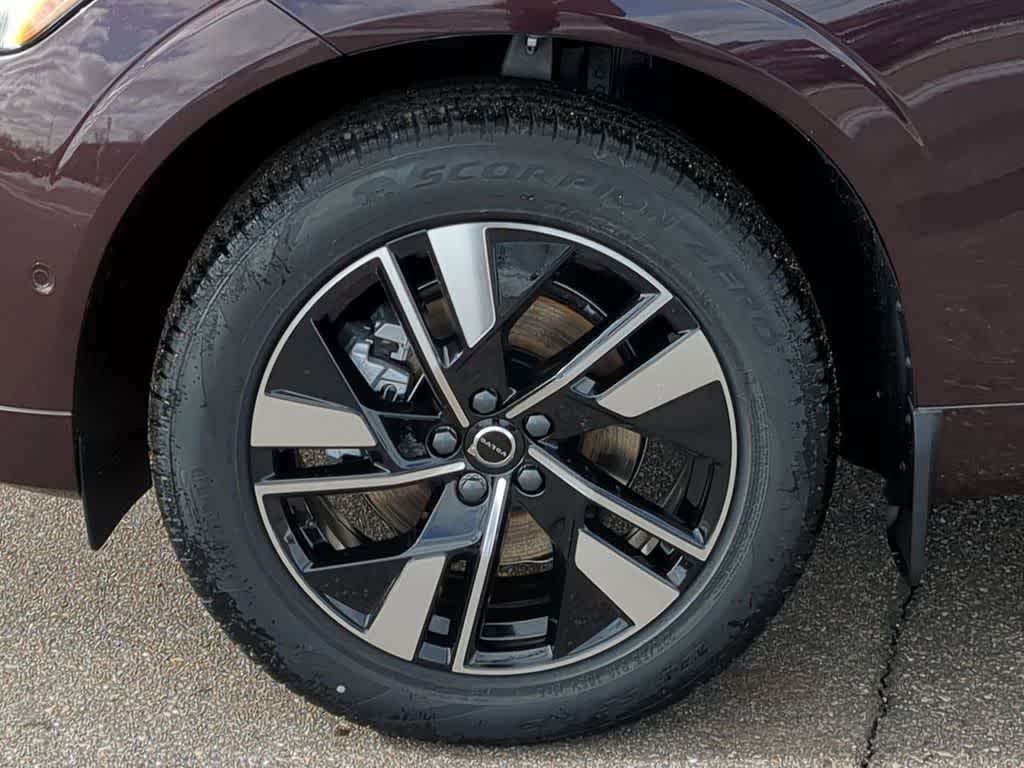 Thumbnail: 2026 Volvo XC60 - 13