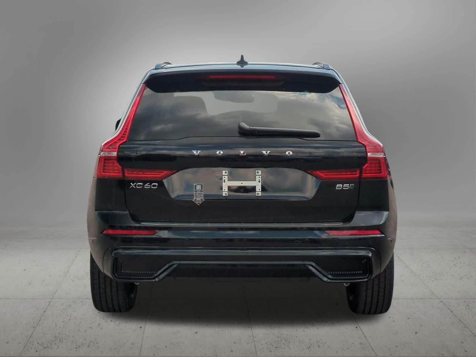 Thumbnail: 2025 Volvo XC60 - 5