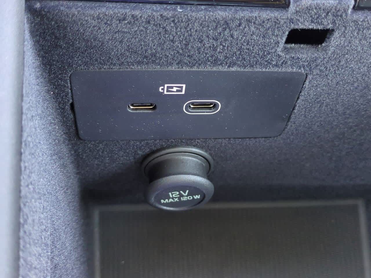 Thumbnail: 2026 Volvo XC90 - 30