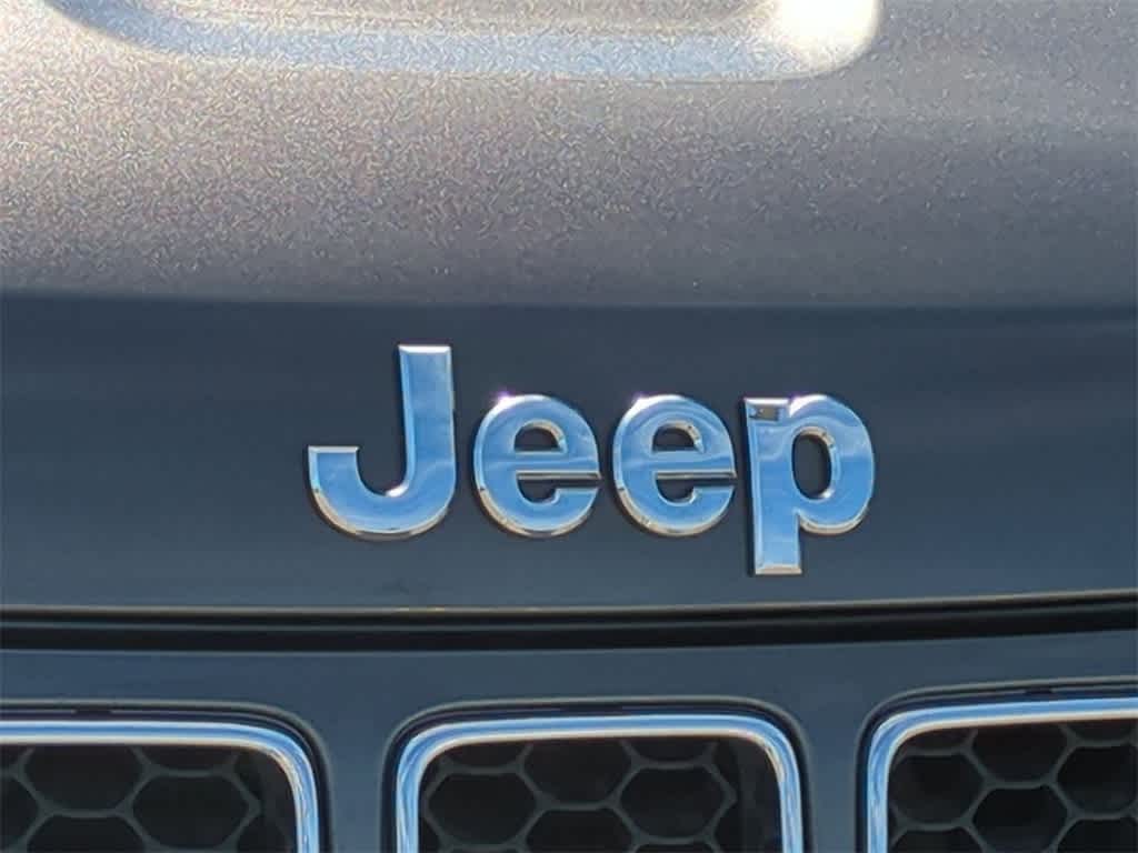 Thumbnail: 2014 Jeep Grand Cherokee - 11