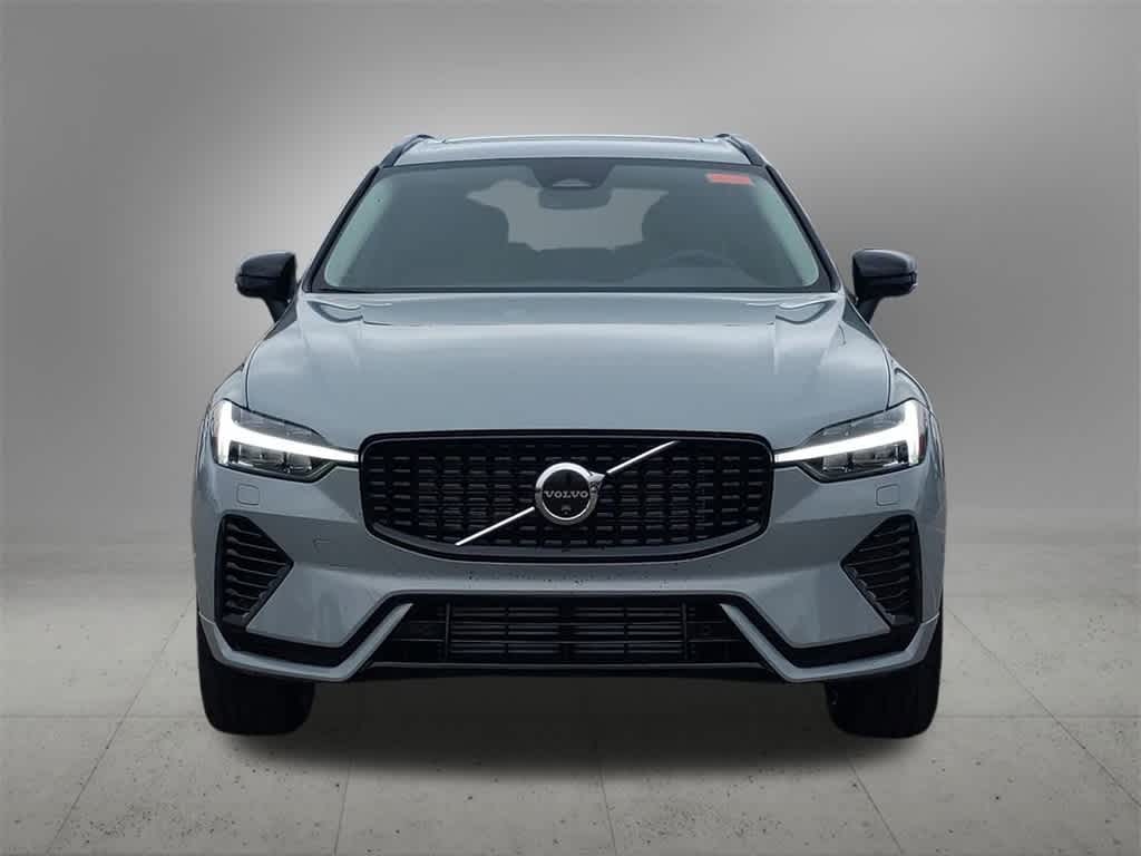 Thumbnail: 2025 Volvo XC60 - 9