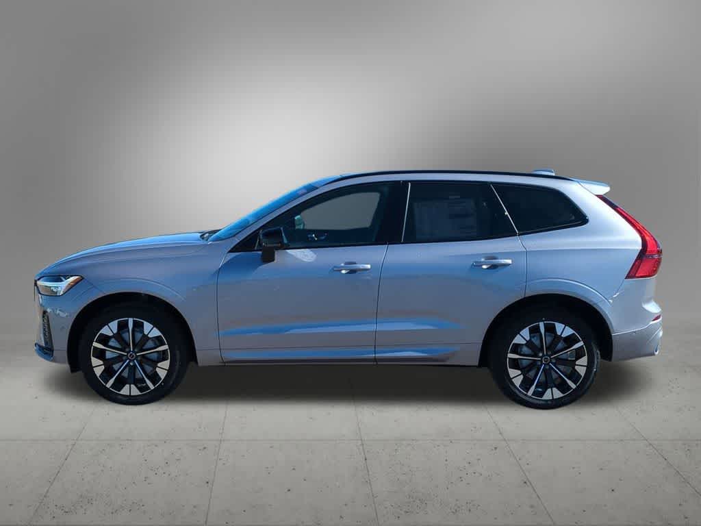 Thumbnail: 2026 Volvo XC60 - 3
