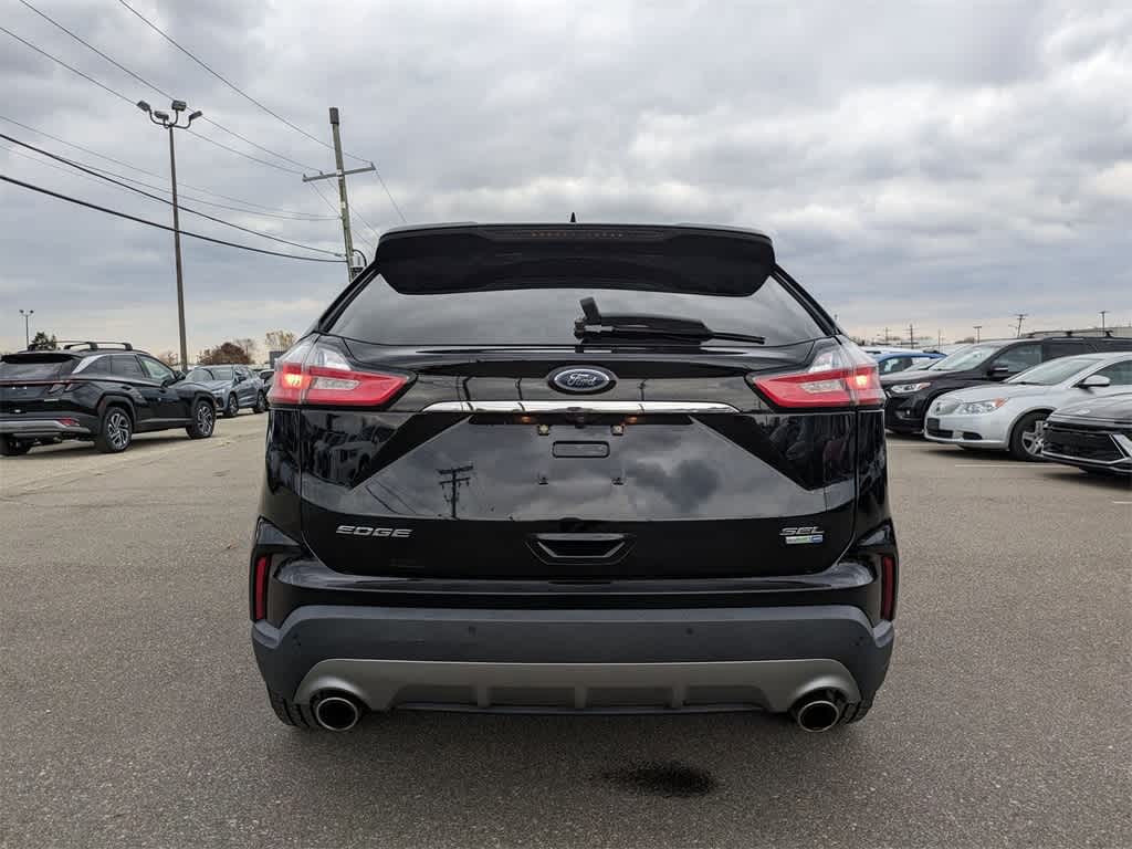 2019 Ford Edge SEL photo 4