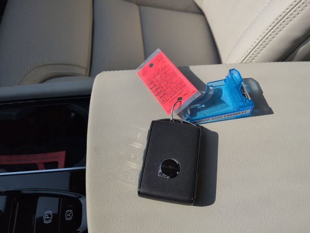 Thumbnail: 2026 Volvo XC90 - 33