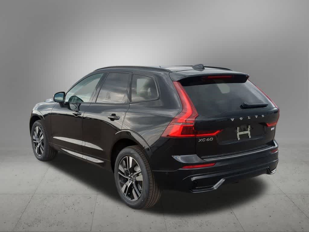 Thumbnail: 2026 Volvo XC60 - 4