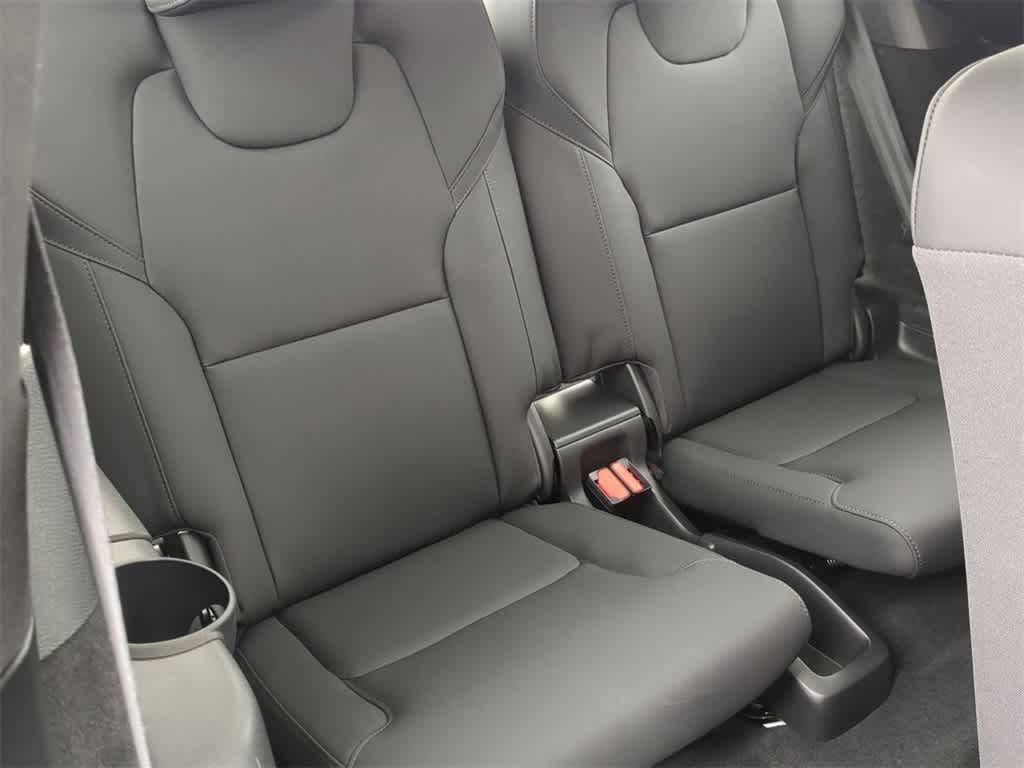 Thumbnail: 2025 Volvo XC90 - 21