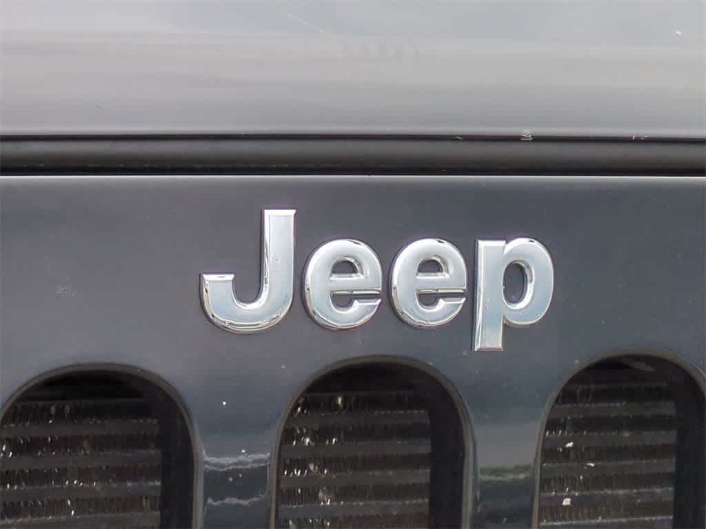 Thumbnail: 2017 Jeep Wrangler - 11