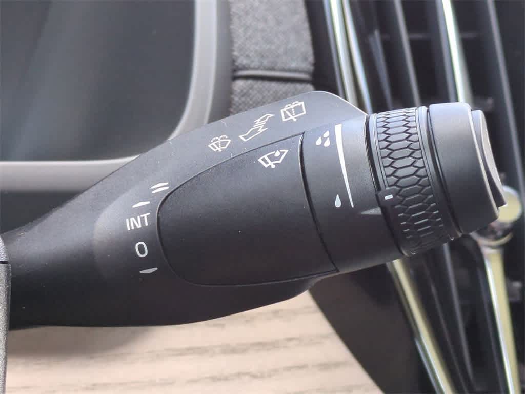 Thumbnail: 2026 Volvo XC90 - 25